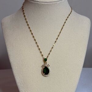 Elegant Green and Gold Pendant Necklace Stainless Steel